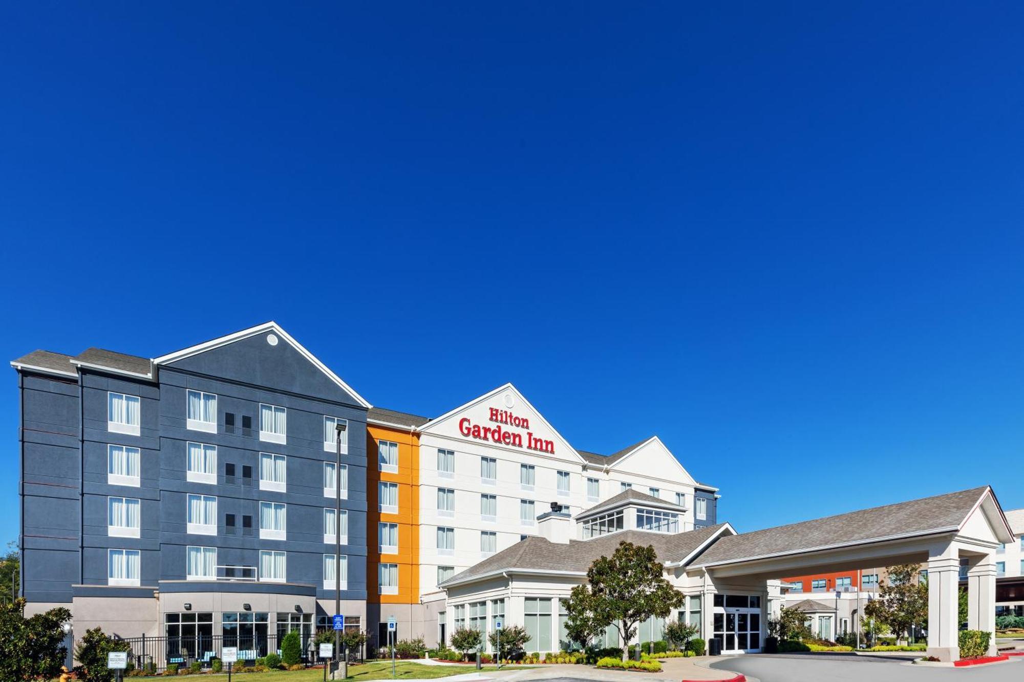Hilton Garden Inn Midtown Tulsa Exterior foto