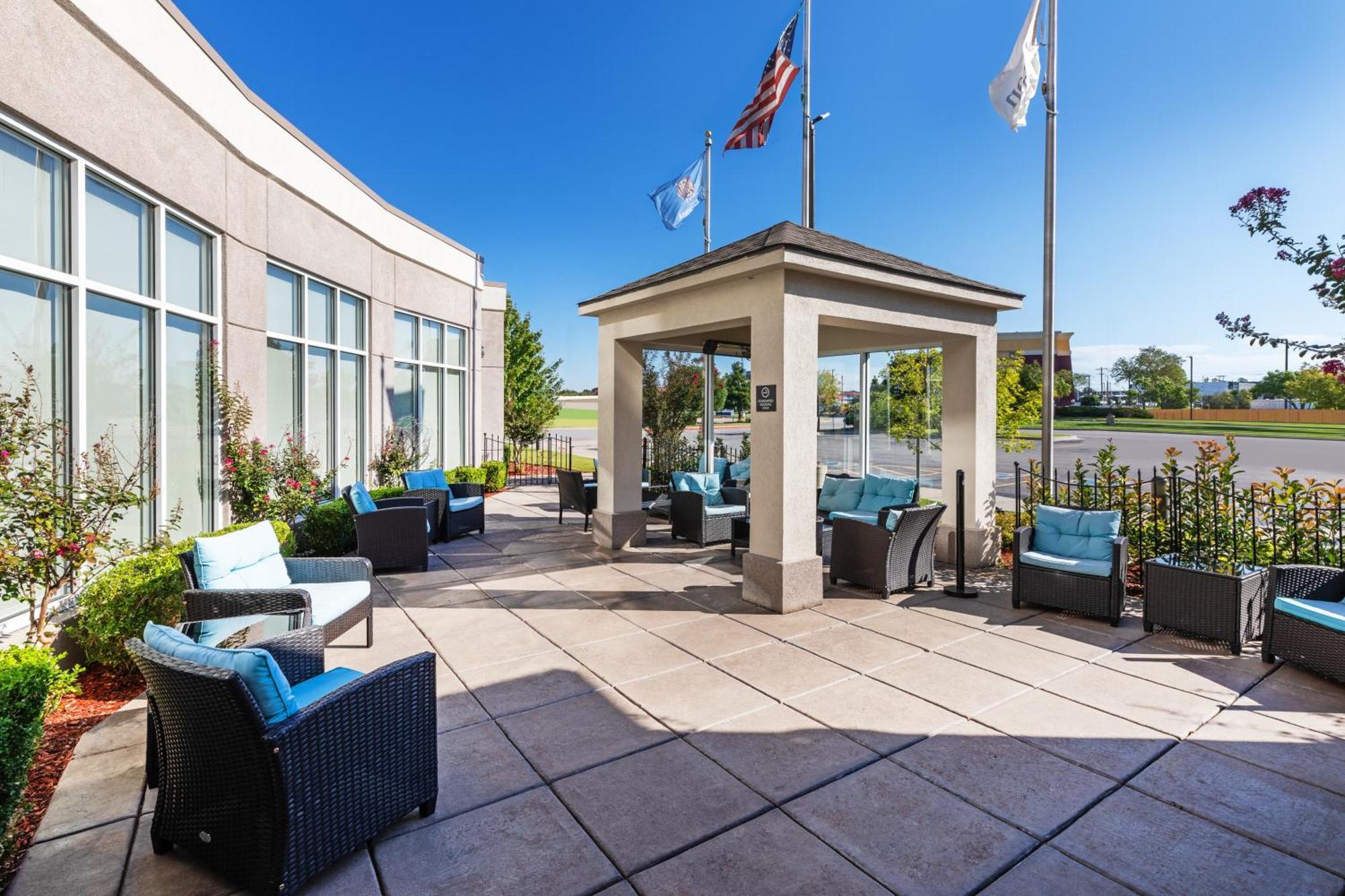 Hilton Garden Inn Midtown Tulsa Exterior foto
