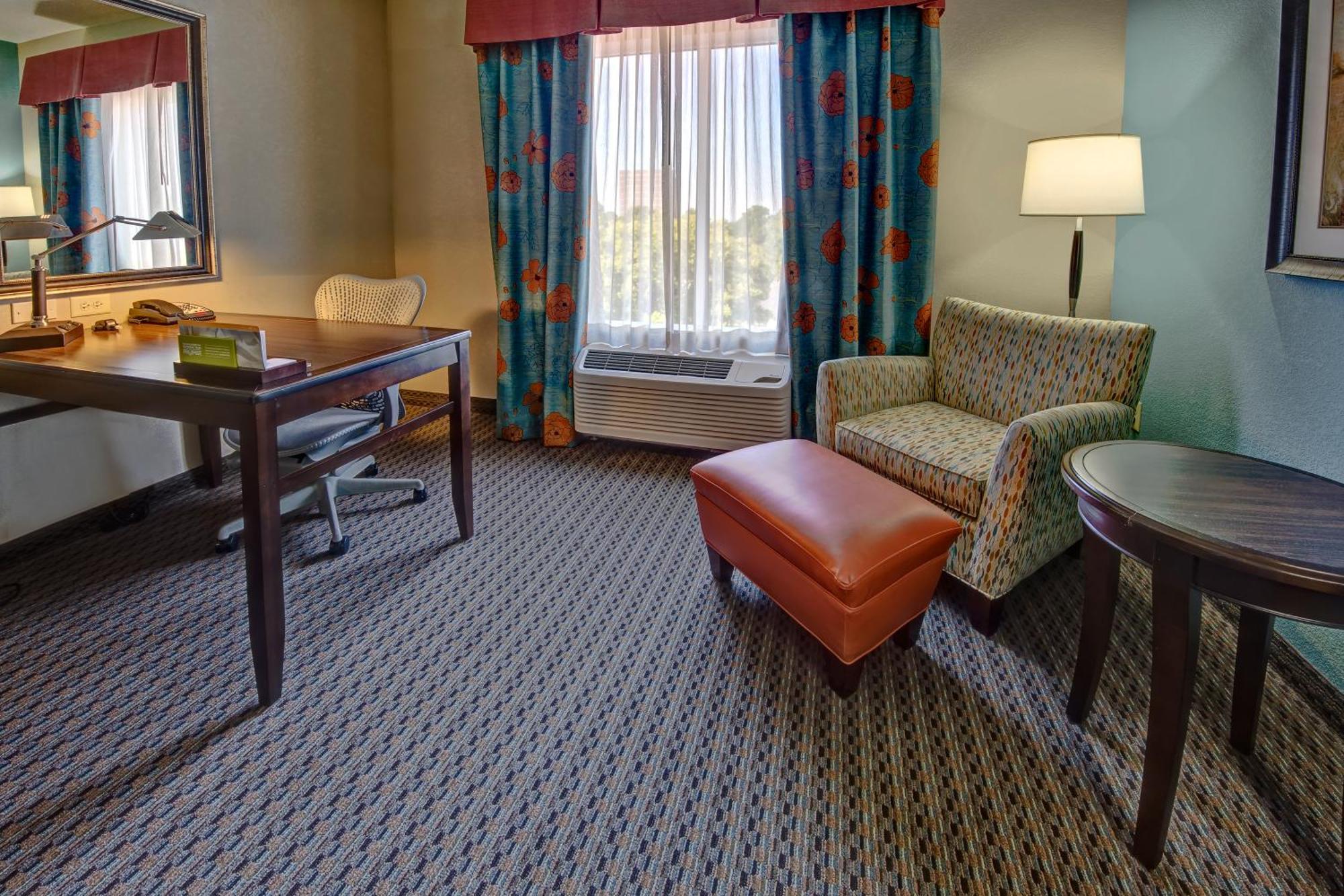 Hilton Garden Inn Midtown Tulsa Exterior foto