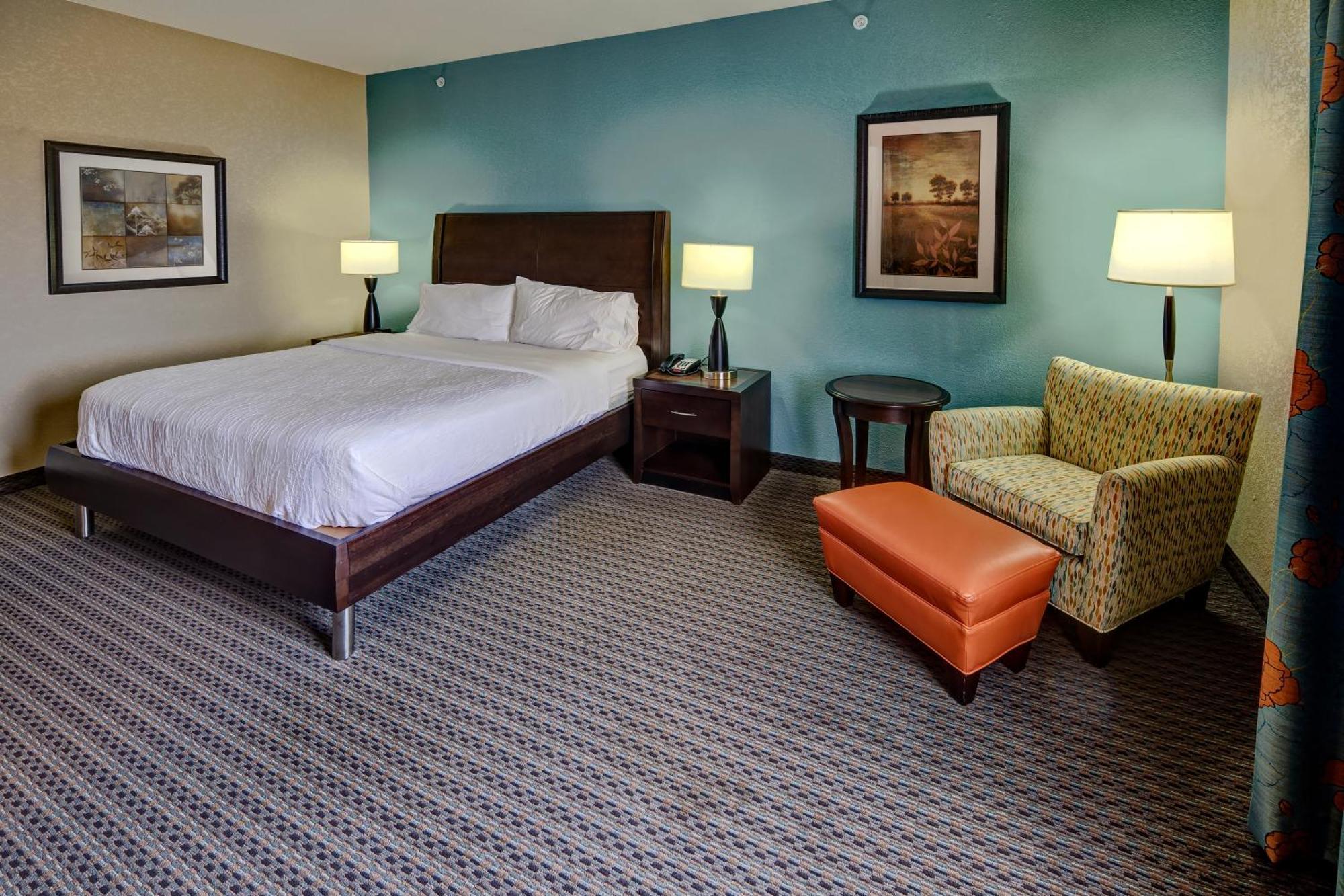 Hilton Garden Inn Midtown Tulsa Exterior foto
