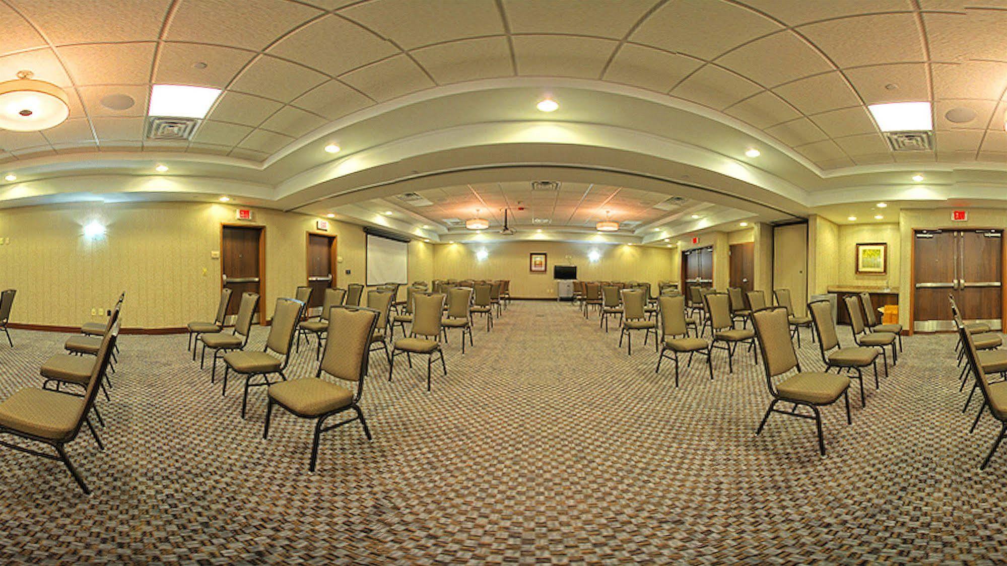 Hilton Garden Inn Midtown Tulsa Exterior foto
